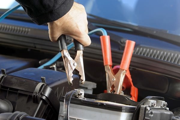 خدمات نصب باتری در محل چیست و چه مزایایی دارد؟